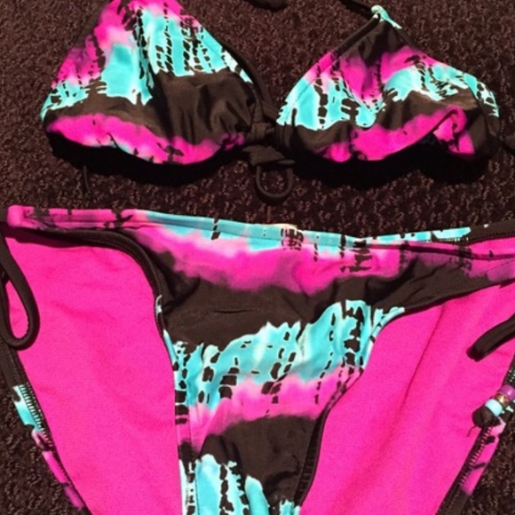 Purple turquoise and black string 👙⛱ - Picture 4 of 6